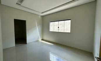 Imagem 5: CASA EM RUA PÚBLICA