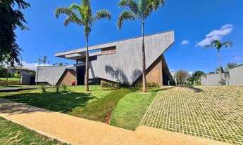 Imagem: Casa de condomínio térrea para venda possui