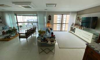 Imagem 2: Apartamento para venda possui 220 metros quadrados com 4 quartos em Jaqueira - Recife - PE