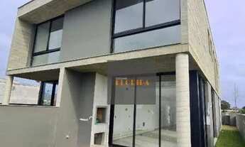 Imagem: Moderno Sobrado com 3 Suítes no Jardim