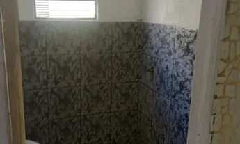 Imagem 4: Quartos com banheiros e pia