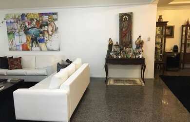 Imagem 7: Apartamento para venda tem 225 metros quadrados com 4 quartos