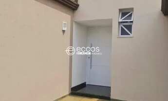 Imagem 2: Casa para aluguel, 5 quartos, 3 suítes, 4 vagas, UMUARAMA - Uberlândia/MG