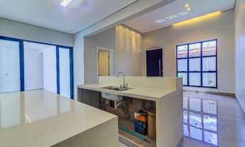 Imagem 6: Luxuosa Casa de Alto Padrão com 3 Suites e Lazer no Guará II (Aceita Financiamento