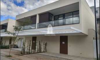 Imagem: Casa com 3 suítes, 4 banheiros e 2 vagas