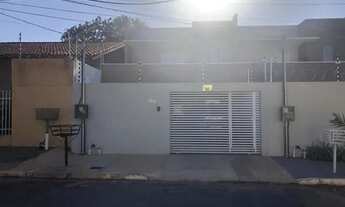 Imagem 5: Sobrado para aluguel e venda possui 180 metros quadrados com 3 quartos