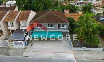 Imagem 2: Casa em Rua Senador Rodrigo Lobo - Iririú - Joinville/SC