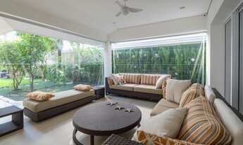 Imagem 6: Casa de condomínio sobrado para venda possui 558 metros quadrados com 5 quartos