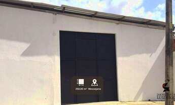 Imagem: GP1615 - Aluga Galpão Messejana com 250m2