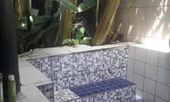 Imagem 3: Casa na gruta Lurdes