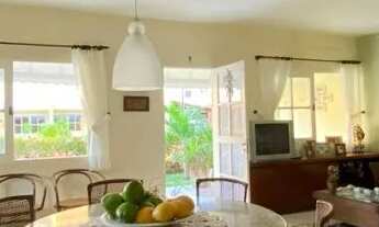 Imagem 5: Casa de condomínio para aluguel e venda possui 180 metros quadrados com 4 quartos