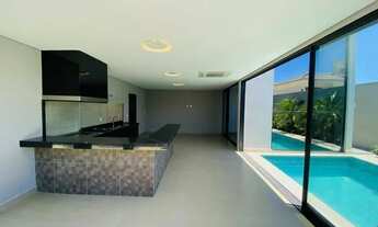 Imagem 4: Casa de condomínio para venda possui 1 metros quadrados com 3 quartos