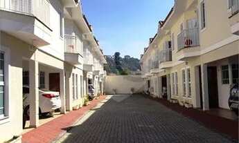 Imagem: Sobrado em condomínio com 3 dormitórios