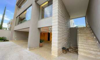 Imagem 4: Casa para venda com 638 metros quadrados com 5 quartos