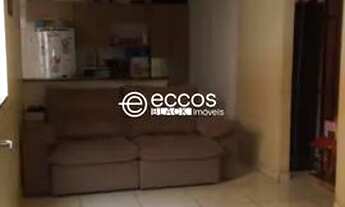 Imagem: Casa à venda, 2 quartos, 1 suíte, 2 vagas