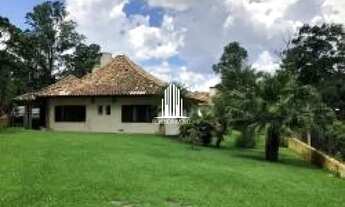 Imagem 3: Linda casa de 578m² à venda no condomínio Granja do Lago - 4 suítes e 4 vagas cobertas