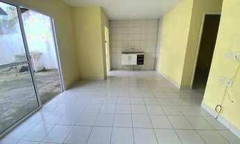 Imagem 3: Casa com 2 Quartos à venda, 53 m² (125m² Terreno) por R$ 215.000 - Urucunema - Eusébio/CE