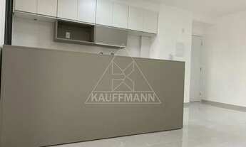 Imagem 5: Ampla sacada gourmet, 3 dormitórios sendo 1 suíte, lazer completo, ao lado do metrô