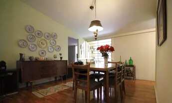 Imagem 4: 330m² de área construida, 3 dormitórios sendo 2 suítes, 5 banheiros, 3 salas, copa e cozin