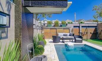 Imagem 6: Casa de condomínio para venda tem 450 metros quadrados com 4 quartos