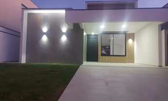 Imagem: Casa de condomínio térrea para venda tem