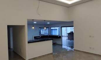 Imagem 2: Casa de condomínio para venda tem 275 metros quadrados com 3 quartos...