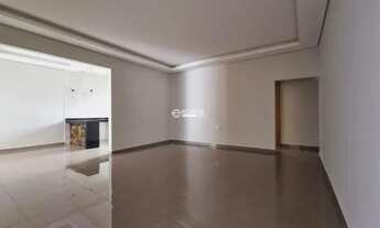 Imagem 1: Casa à venda, 3 quartos, 2 suítes, 4 vagas, JARDIM EUROPA - Uberlândia/MG