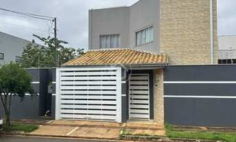 Imagem: SOBRADO COM 05 DORMITORIOS