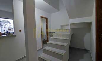 Imagem 5: Seu Novo Lar: Casa Duplex em Colina de Laranjeiras com Quintal e Varanda!