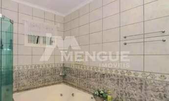 Imagem 5: Aluga-se Casa residencial com 3 dormitórios sendo 2 suítes e conta com 3 vagas de garagem