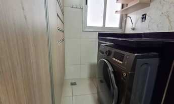 Imagem 6: Apartamento 60m² com 2 quartos, suíte, varanda, armários completos e vaga de garagem