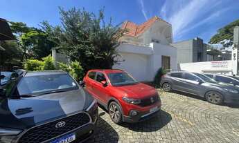 Imagem 3: Casa comercial com muito potencial localizada na Rua Bento de Andrade. Ao lado do Parque I