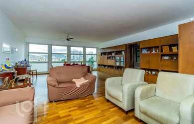 Imagem 3: Apartamento à venda em Farroupilha com 280 m², 4 quartos, 1 suíte, 1 vaga