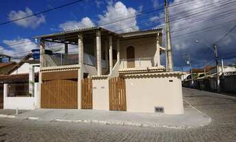 Imagem 2: Casa em Quissamã - 4 quartos, 4 banheiros, dois andares com acesso independente