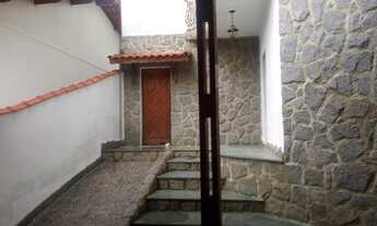 Imagem 2: Diferenciada! Casa colonial 4 qtos em Lima Duarte MG. Direto com proprietário!!