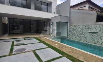 Imagem 5: Casa de condomínio para venda possui 300 metros quadrados com 5 quartos