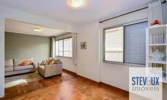 Imagem 7: Apartamento em rua arborizada de Moema Pássaros com ótima distribuição interna