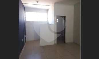 Imagem 3: Salão amplo de 60m² para locação no bairro Jardim Maria de Fátima em Várzea Paulista/SP