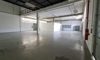 Imagem 5: Galpão/Depósito/Armazém para aluguel tem 750 metros quadrados com 6 quartos