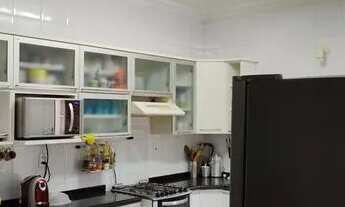 Imagem 2: Casa de condomínio para venda tem 182 metros quadrados com 3 quartos em Flores - Manaus