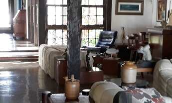 Imagem 4: Casa de condomínio para venda possui 1590 metros quadrados com 6 quartos