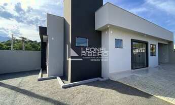 Imagem: Casa à venda com 2 dormitórios no bairro