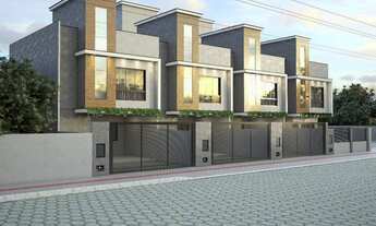 Imagem 2: Sobrado triplex com 120 m², com 03 quartos(01 suíte e 02 demi-suítes). Centro de Navegante