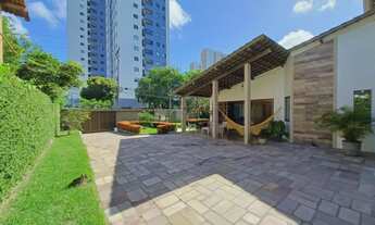 Imagem 2: Bela casa para venda possui 230 m2 com 4 quartos, 4 vagas para carro na Caxangá - Recife