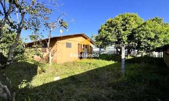 Imagem 4: Casa de esquina amplo terreno na praia