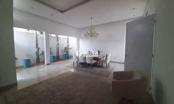 Imagem 5: Casa no condomínio Jardins Barcelona disponível para venda em Uberlândia-MG