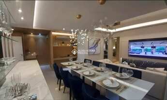 Imagem 3: Imóvel para venda tem 69 metros quadrados com 2 quartos em Passo da Areia - Porto Alegre