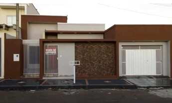 Imagem: Casa - Excelente localização no JD Bela