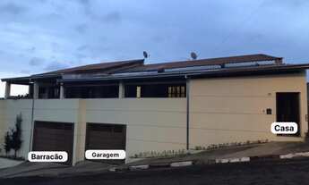 Imagem: Casa com barracão