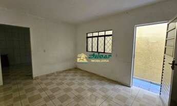 Imagem 6: Casa com 2 dormitórios, 1 na casa principal e 1 na parte de cima clm banheiro, para alugar